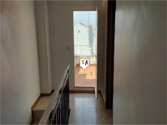 Image No.9-8 Bed House for sale