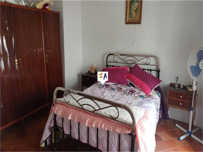 Image No.13-6 Bed House for sale