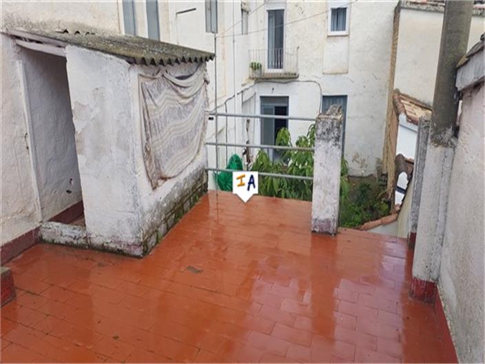 Image No.17-6 Bed House for sale