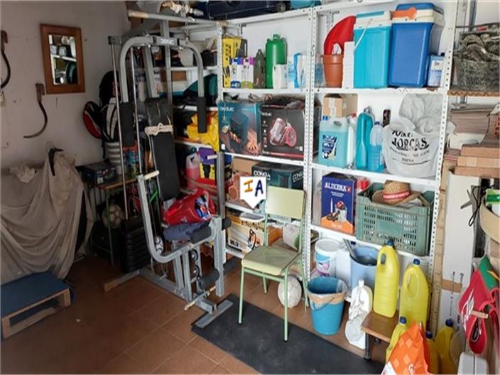 Image No.17-3 Bed House for sale