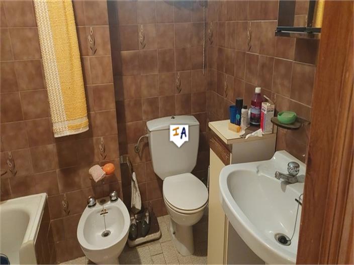 Image No.12-5 Bed House for sale