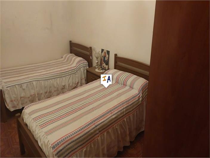 Image No.15-5 Bed House for sale