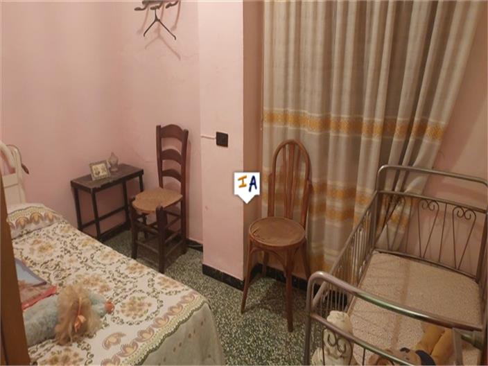 Image No.9-5 Bed House for sale