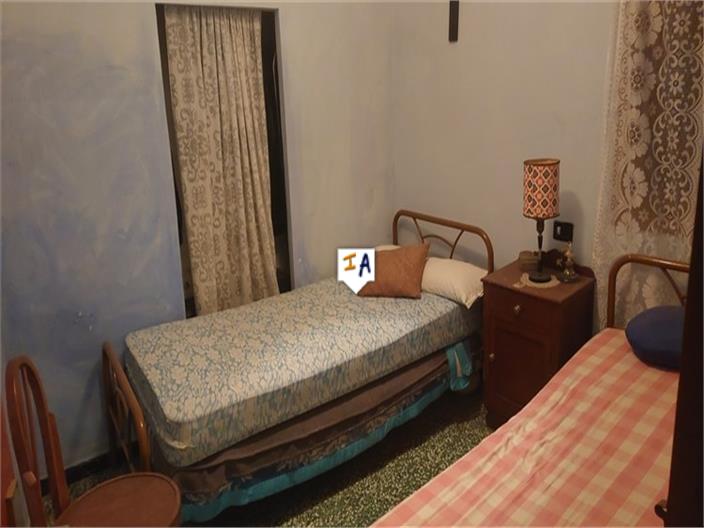 Image No.10-5 Bed House for sale