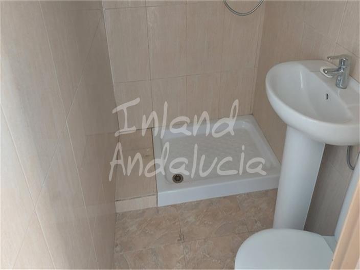 Image No.12-5 Bed House for sale