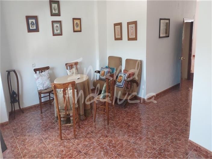 Image No.9-5 Bed House for sale