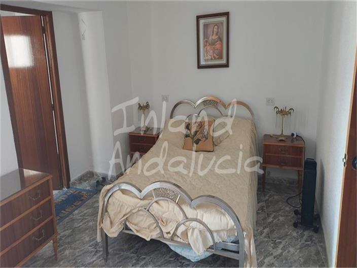 Image No.10-5 Bed House for sale