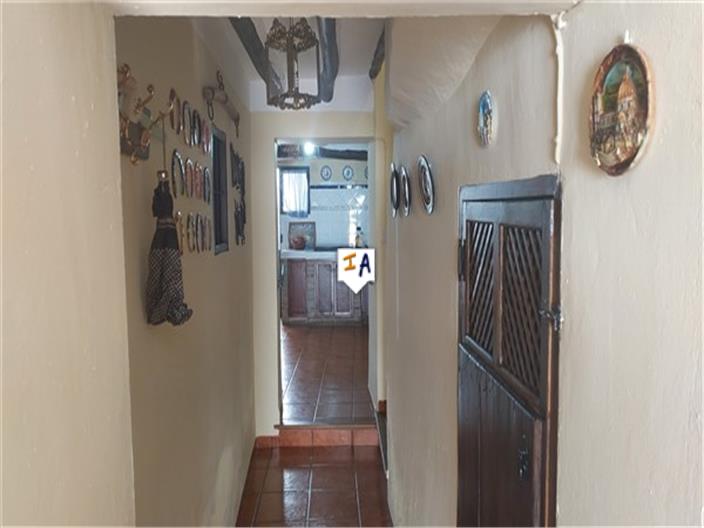 Image No.15-4 Bed House for sale