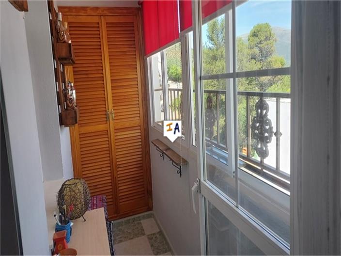 Image No.8-2 Bed Property for sale