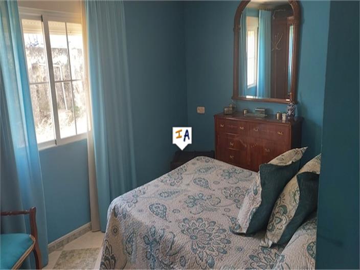 Image No.10-2 Bed Property for sale