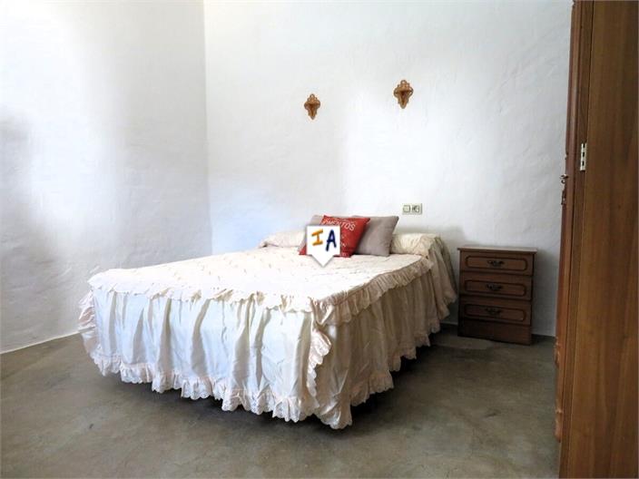 Image No.13-3 Bed House for sale