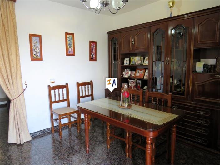Image No.6-3 Bed House for sale