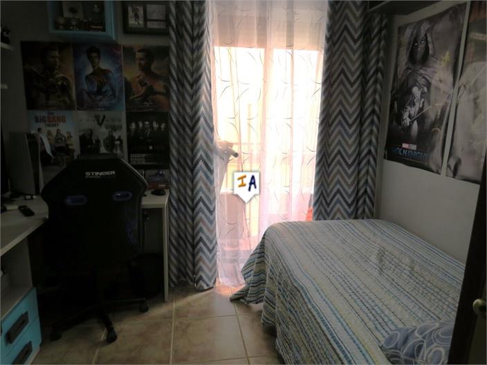 Image No.14-3 Bed House for sale