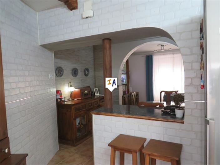 Image No.17-3 Bed House for sale