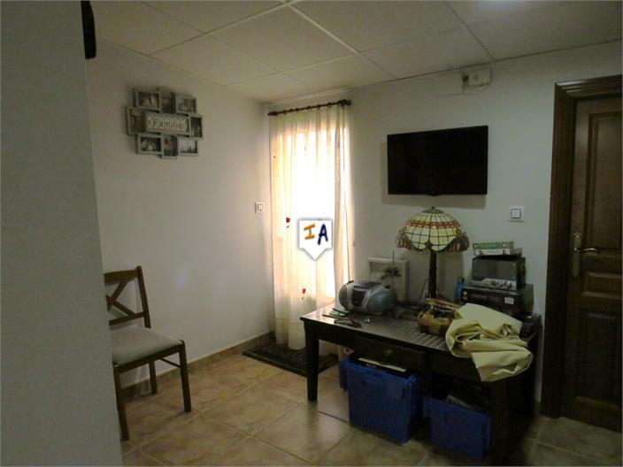 Image No.9-3 Bed House for sale