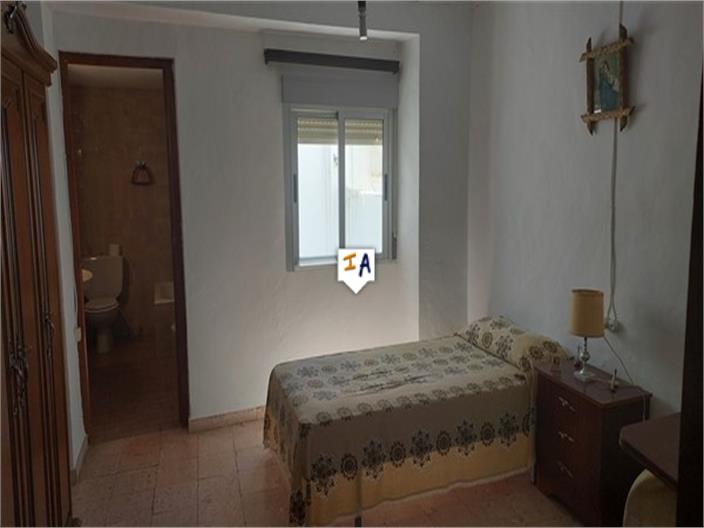 Image No.13-3 Bed House for sale