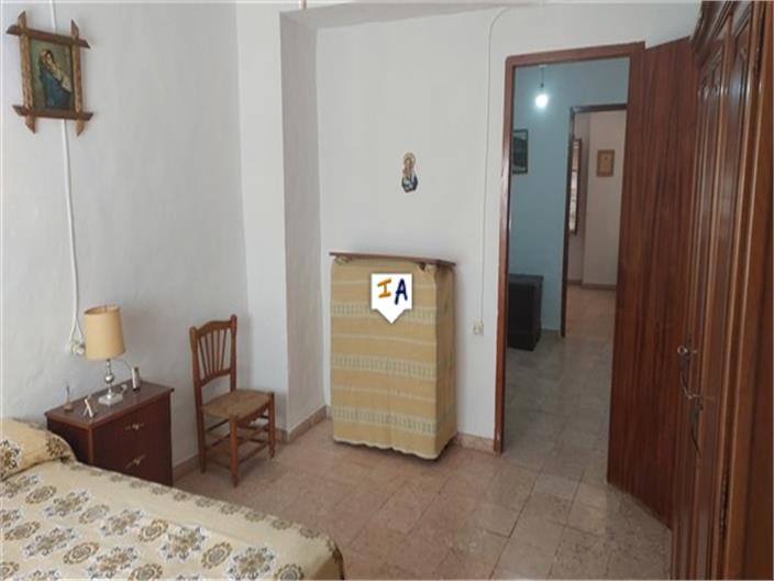 Image No.14-3 Bed House for sale