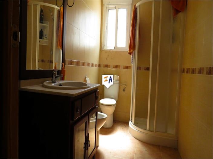 Image No.11-3 Bed House for sale