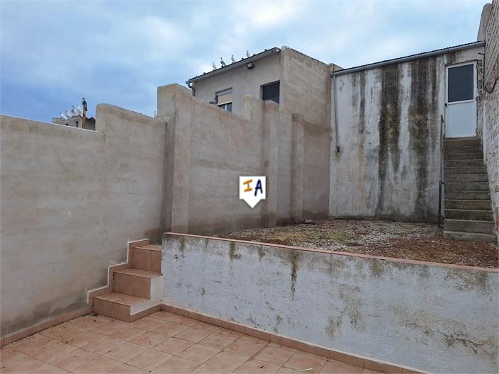 Image No.17-3 Bed House for sale