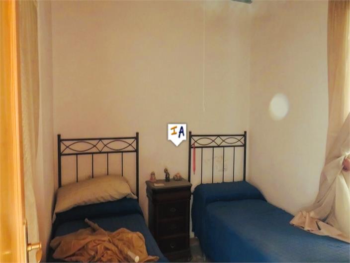 Image No.7-3 Bed House for sale