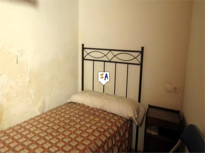 Image No.8-3 Bed House for sale