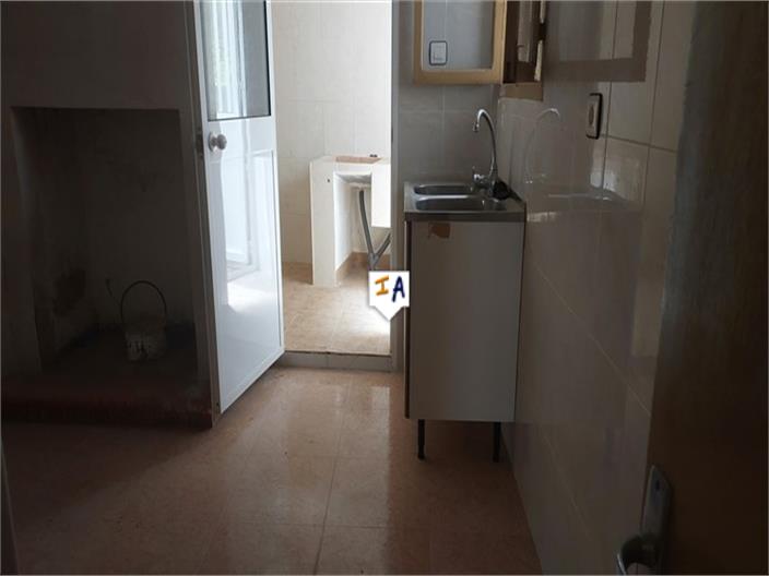 Image No.5-5 Bed House for sale