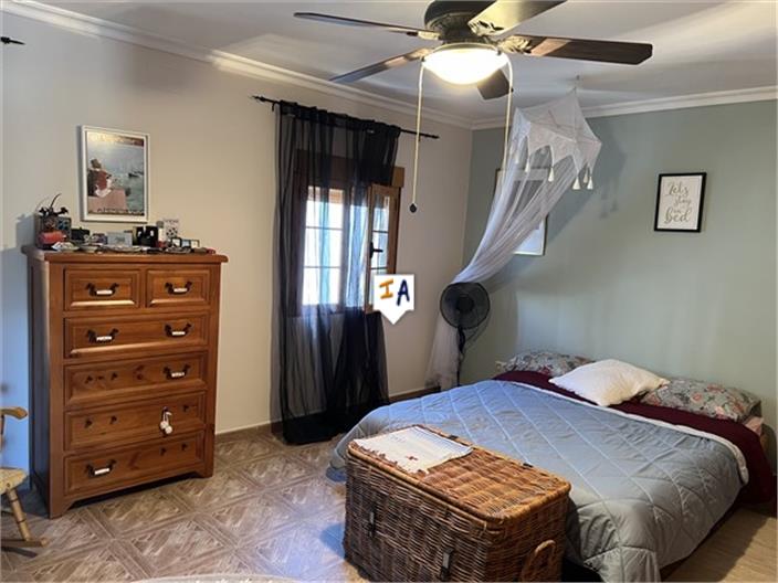 Image No.12-6 Bed House for sale