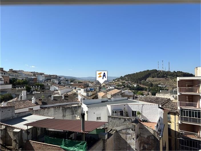 Image No.17-6 Bed House for sale