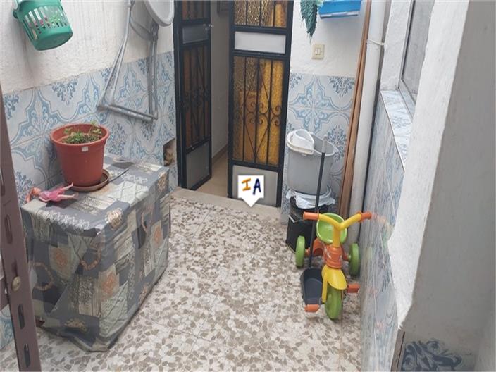 Image No.15-3 Bed House for sale