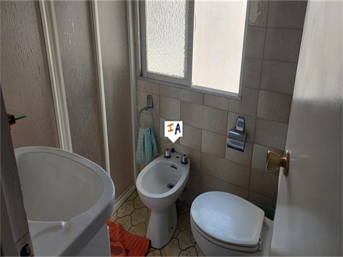 Image No.17-3 Bed House for sale