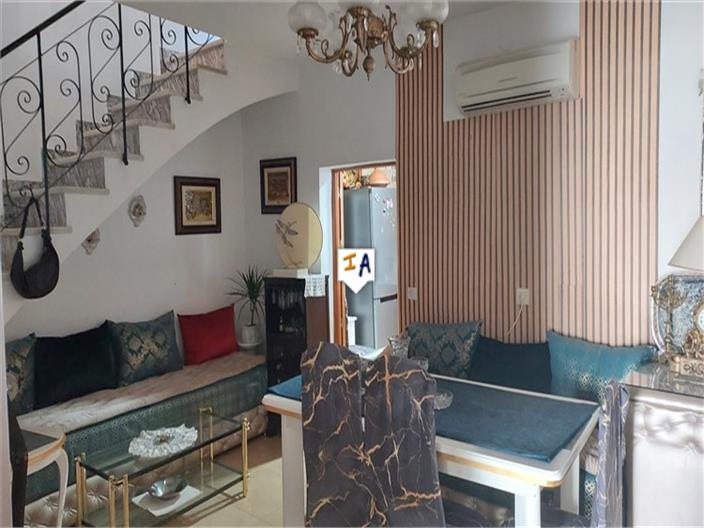 Image No.8-3 Bed House for sale