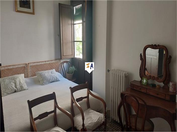 Image No.11-7 Bed House for sale