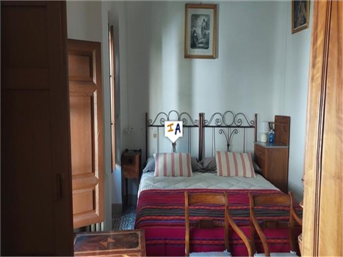 Image No.10-7 Bed House for sale