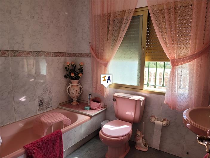 Image No.17-4 Bed Villa for sale