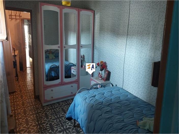 Image No.11-3 Bed House for sale