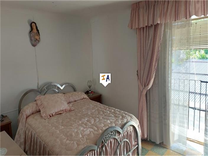 Image No.13-3 Bed House for sale