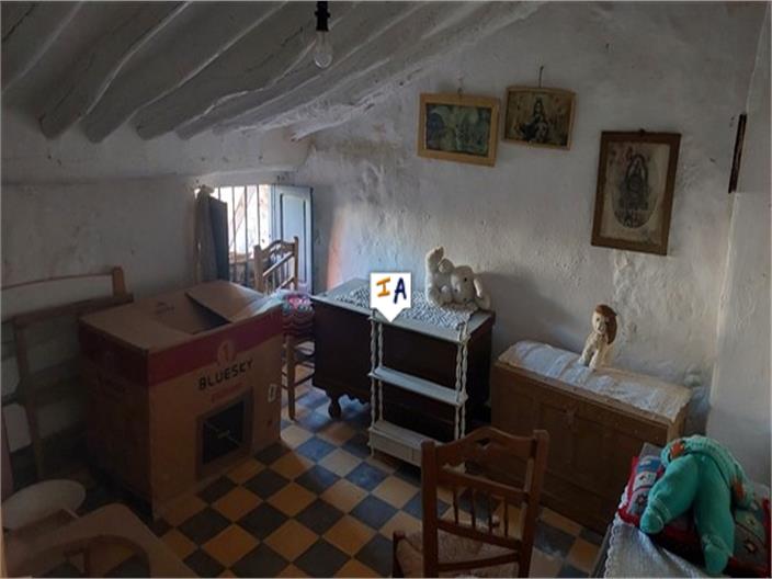 Image No.14-3 Bed House for sale