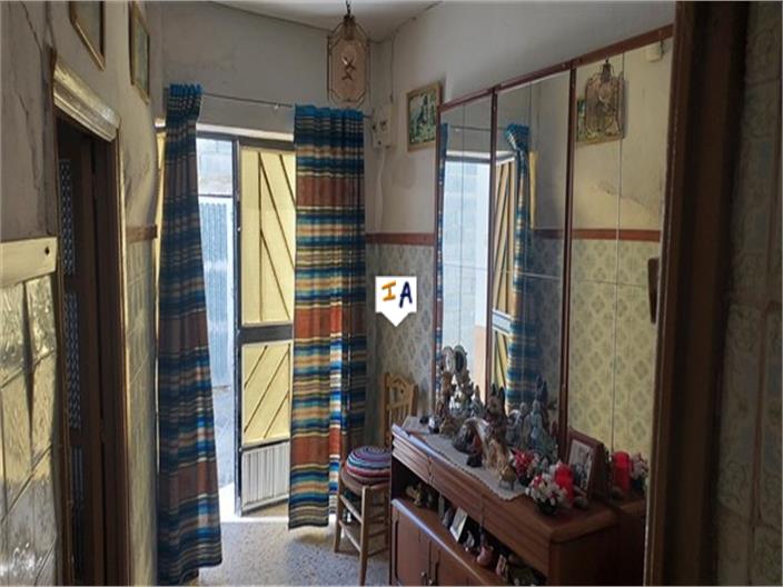 Image No.6-3 Bed House for sale