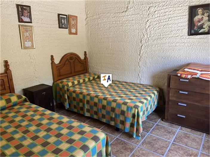 Image No.12-3 Bed Farmhouse for sale