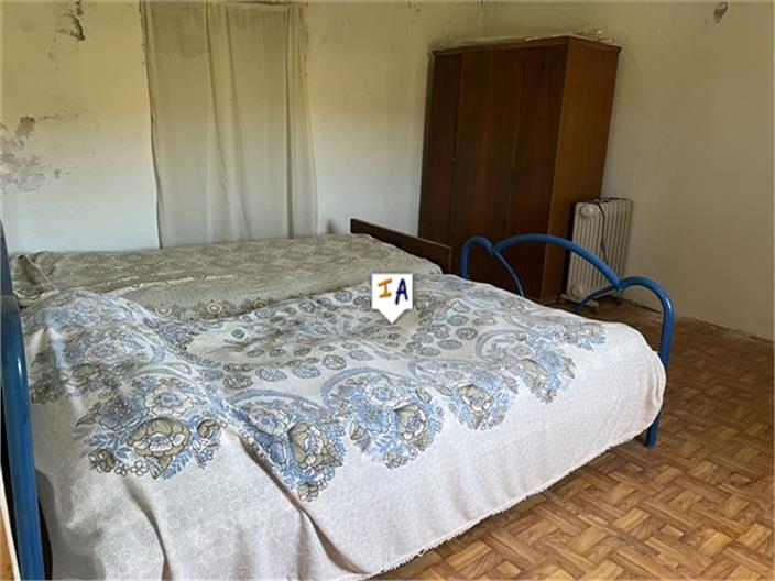 Image No.14-4 Bed Farmhouse for sale