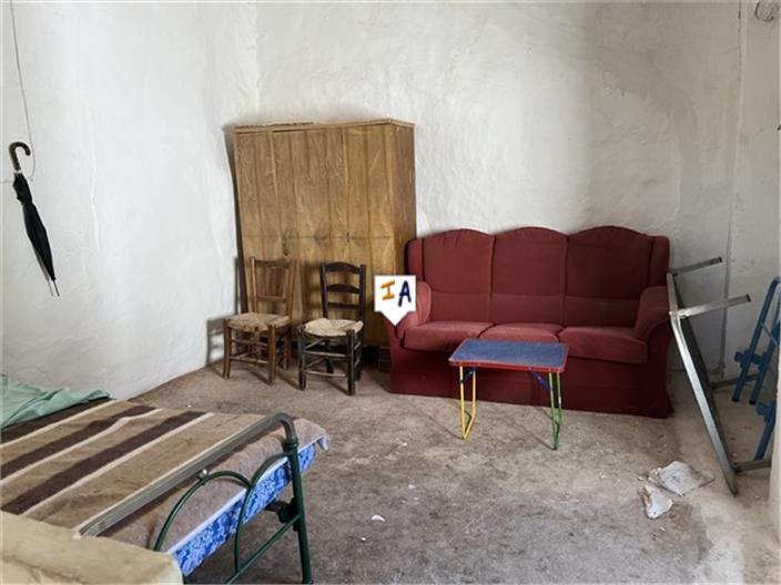 Image No.9-3 Bed House for sale