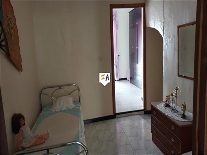 Image No.16-5 Bed House for sale