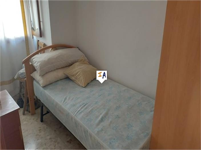 Image No.17-5 Bed House for sale