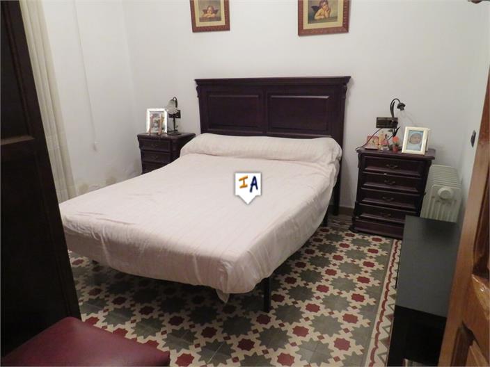 Image No.11-4 Bed House for sale