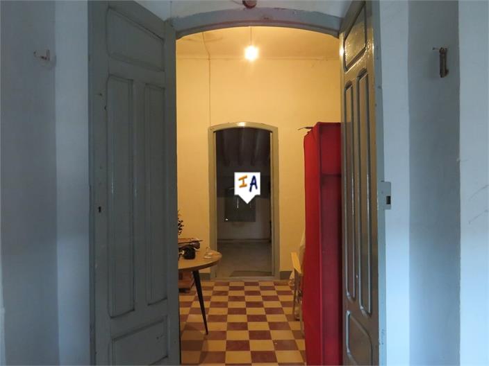 Image No.16-4 Bed House for sale