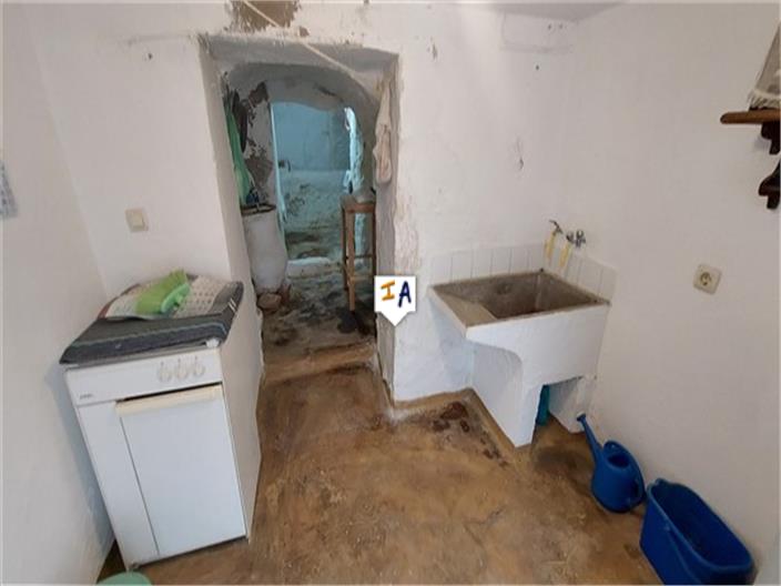 Image No.12-3 Bed House for sale