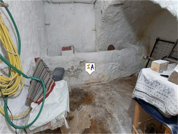 Image No.13-3 Bed House for sale