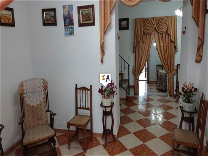 Image No.3-3 Bed House for sale