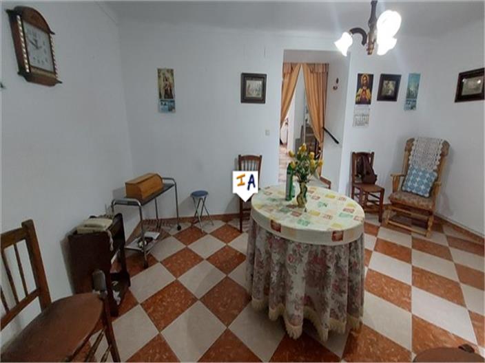 Image No.6-3 Bed House for sale