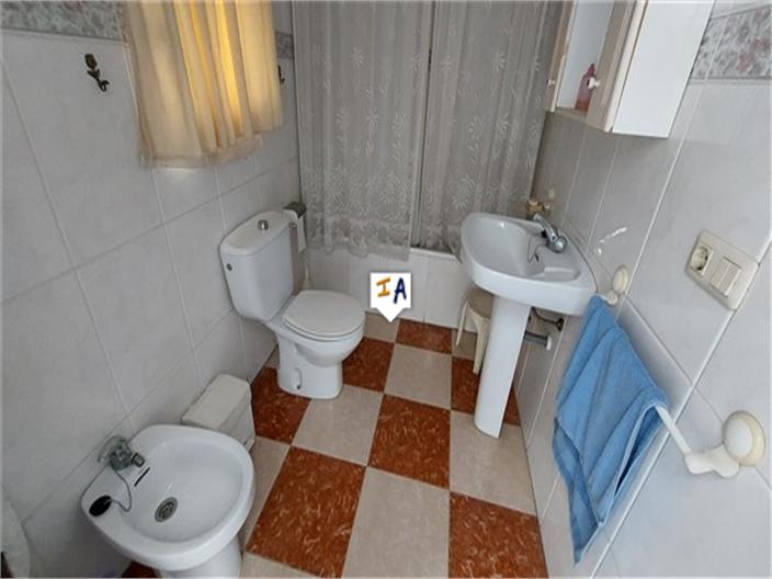 Image No.7-3 Bed House for sale